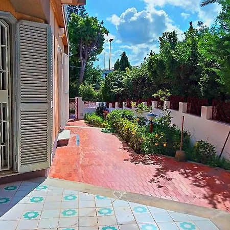 Indipendente A Due Passi Dal Mare Villa Fontane Bianche