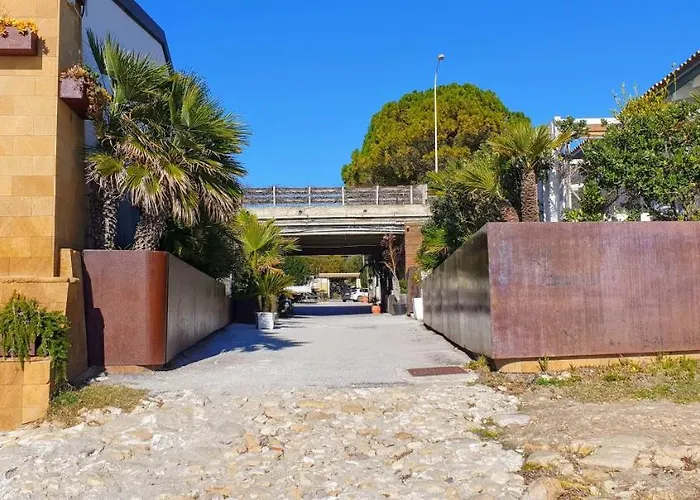 Indipendente A Due Passi Dal Mare